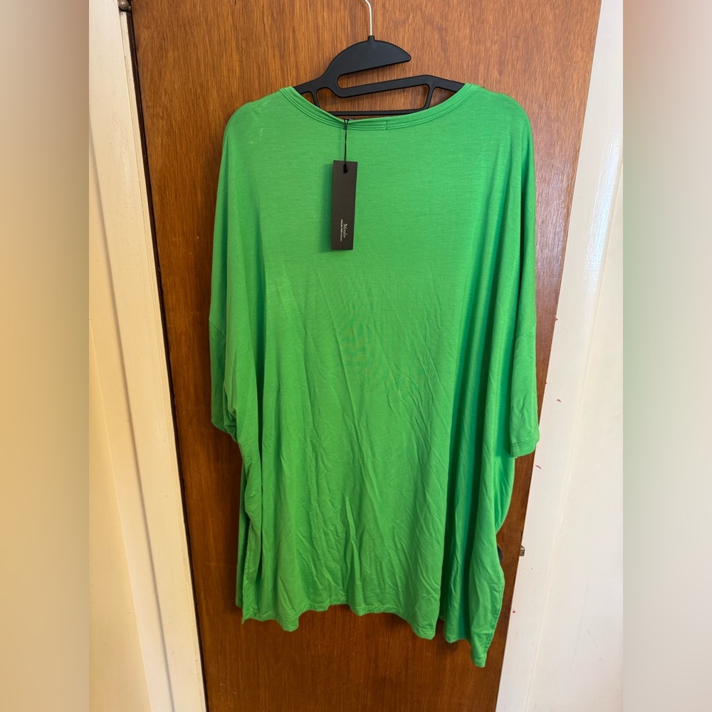 New With Tags, Women’s Shamrock Green, Oversized, Short Sleeve Tunic, Size XL - Picture 3 of 12